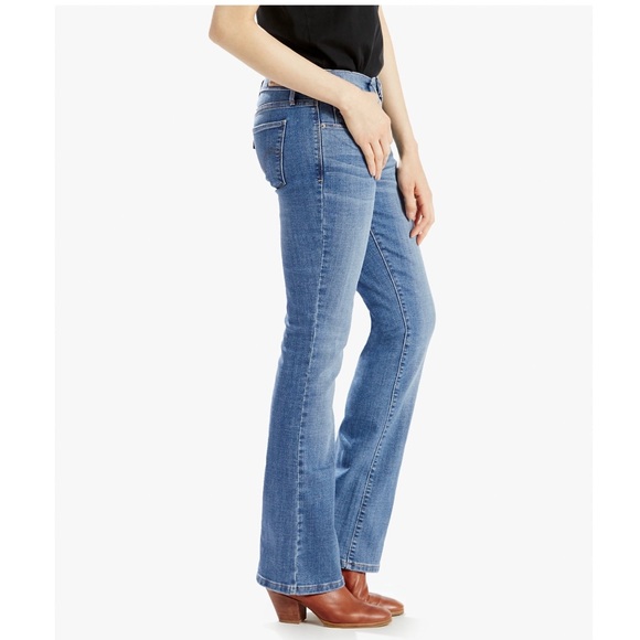Levi’s 515 Bootcut Jeans - Picture 2 of 9
